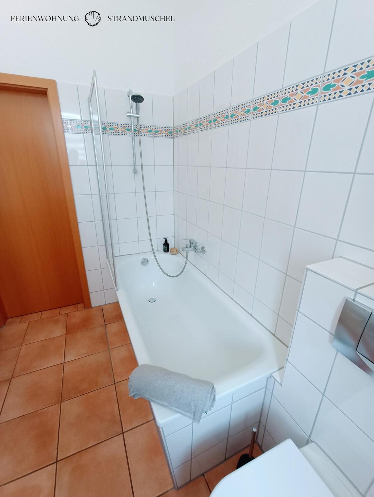 Ferienwohnung Strandmuschel In Der Villa Daheim In Juliusruh Breege Exterior photo